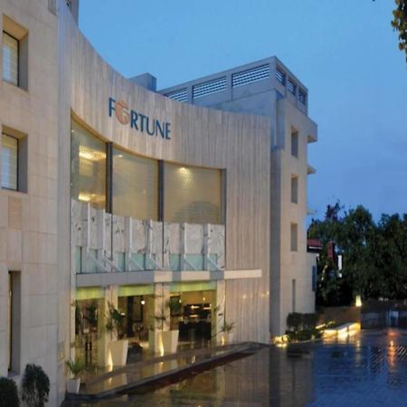 Fortune Sector 27, Noida - Member Itc Hotels' Group Exteriör bild