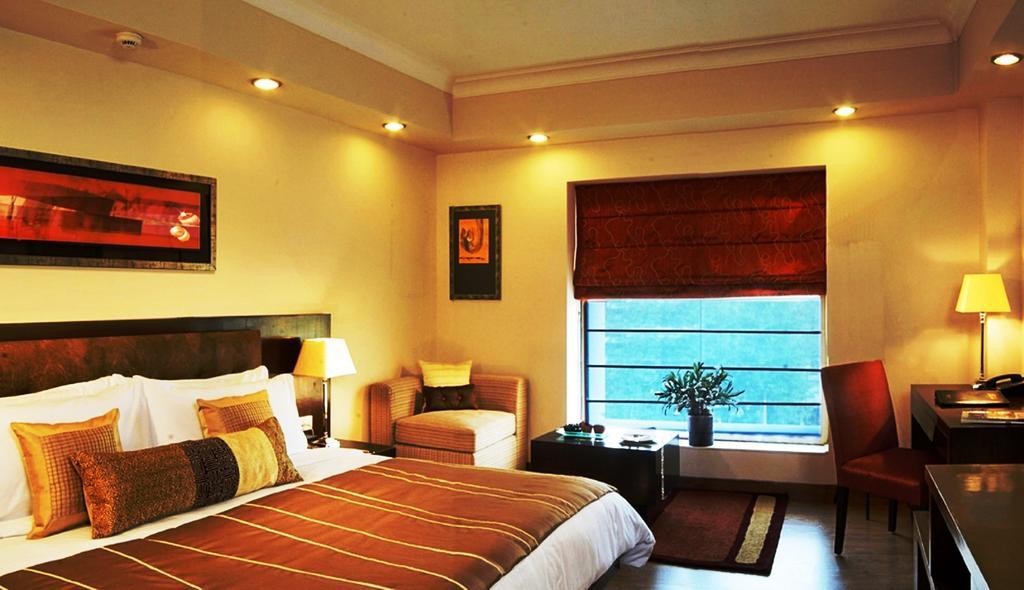 Fortune Sector 27, Noida - Member Itc Hotels' Group Rum bild