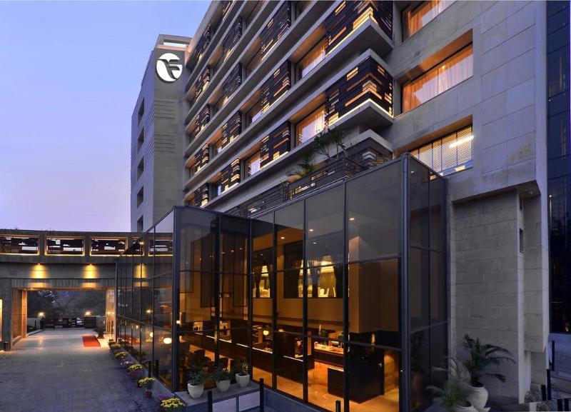 Fortune Sector 27, Noida - Member Itc Hotels' Group Exteriör bild